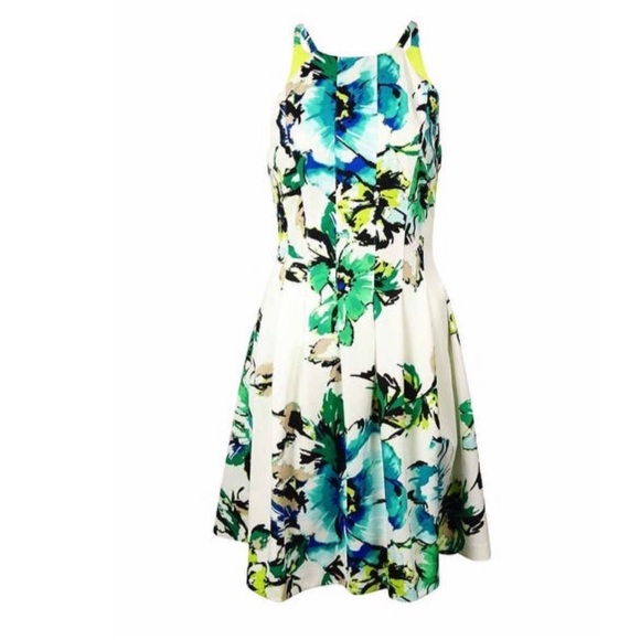 Vince Camuto Dresses & Skirts - Vince Camuto Floral Halter Size 8